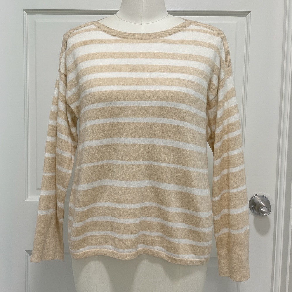 J.McLaughlin Tan & White Striped Lightweight CrewnecK Sweater Coastal Size Large